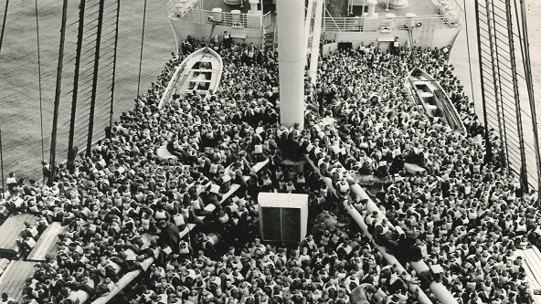 Queen Mary WW2 Troops