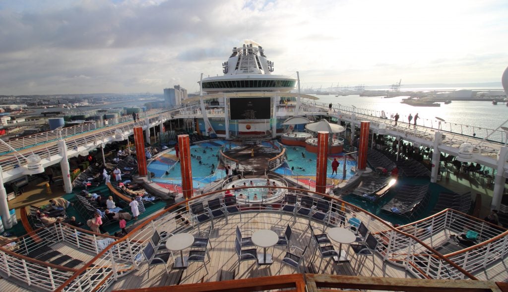 royal caribbean independence of the seas top deck swimming pools