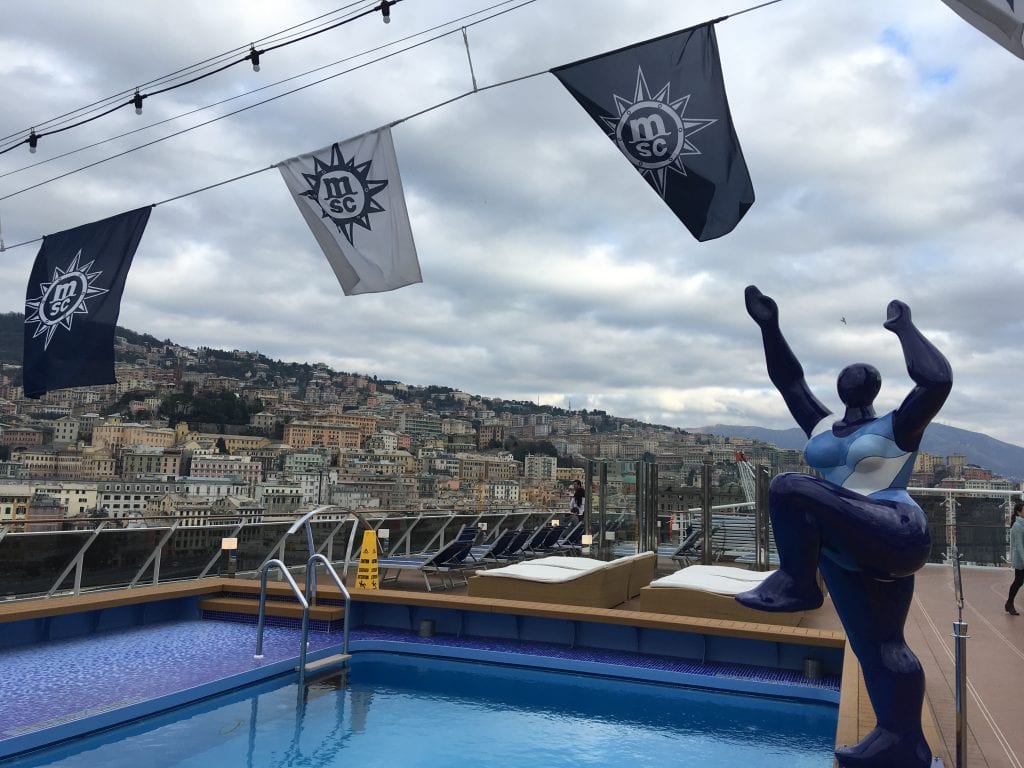 msc meraviglia horizon pool statue genoa