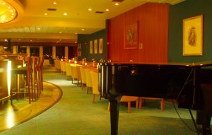 The Chrystal Bar featured live music and after dinner drinks (2008)