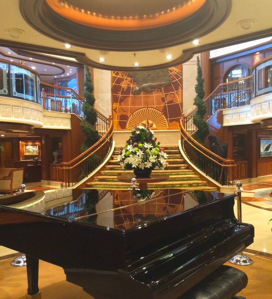 cunard queen victoria piano atrium