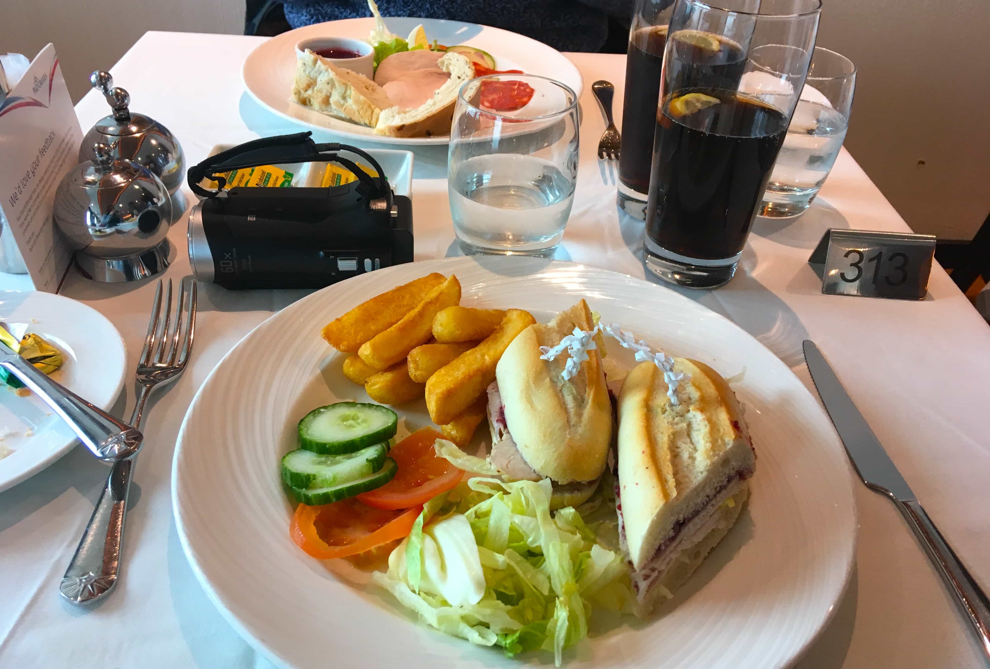p&o britannia main dining room lunch food baguette chips