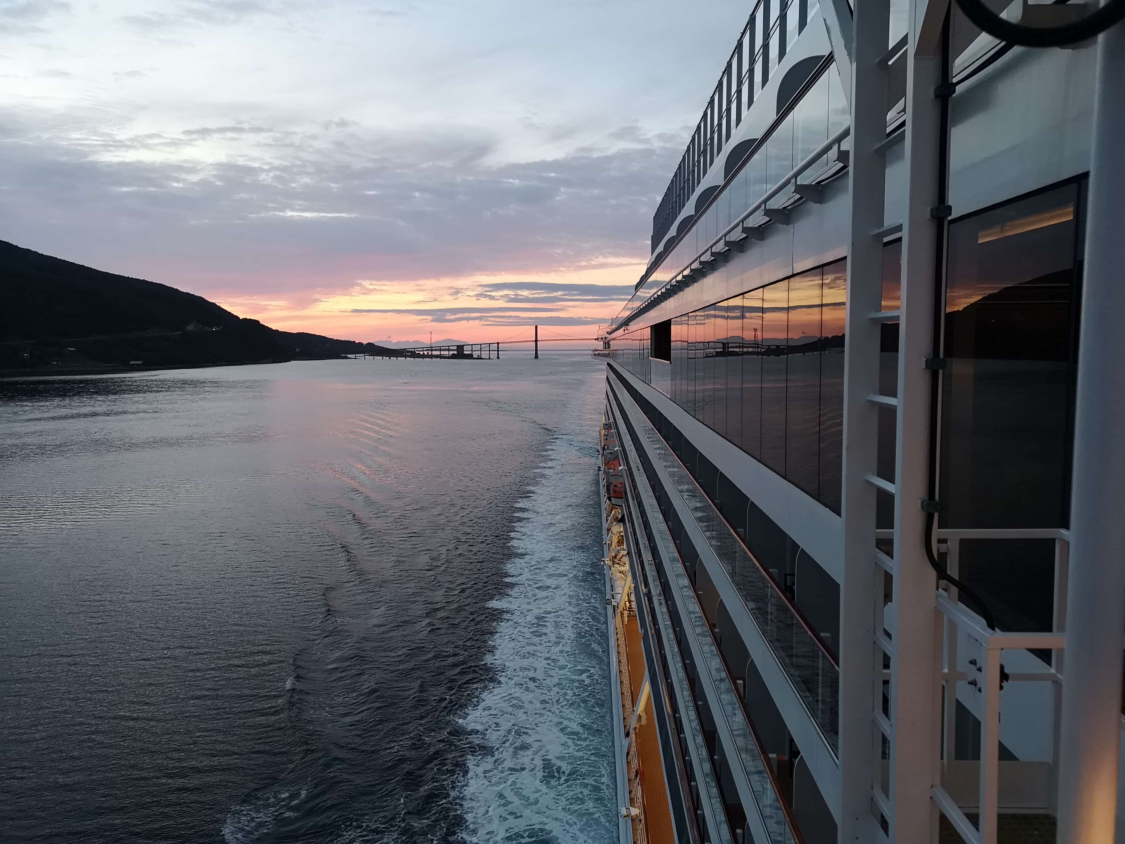 norway cruise midnight sun