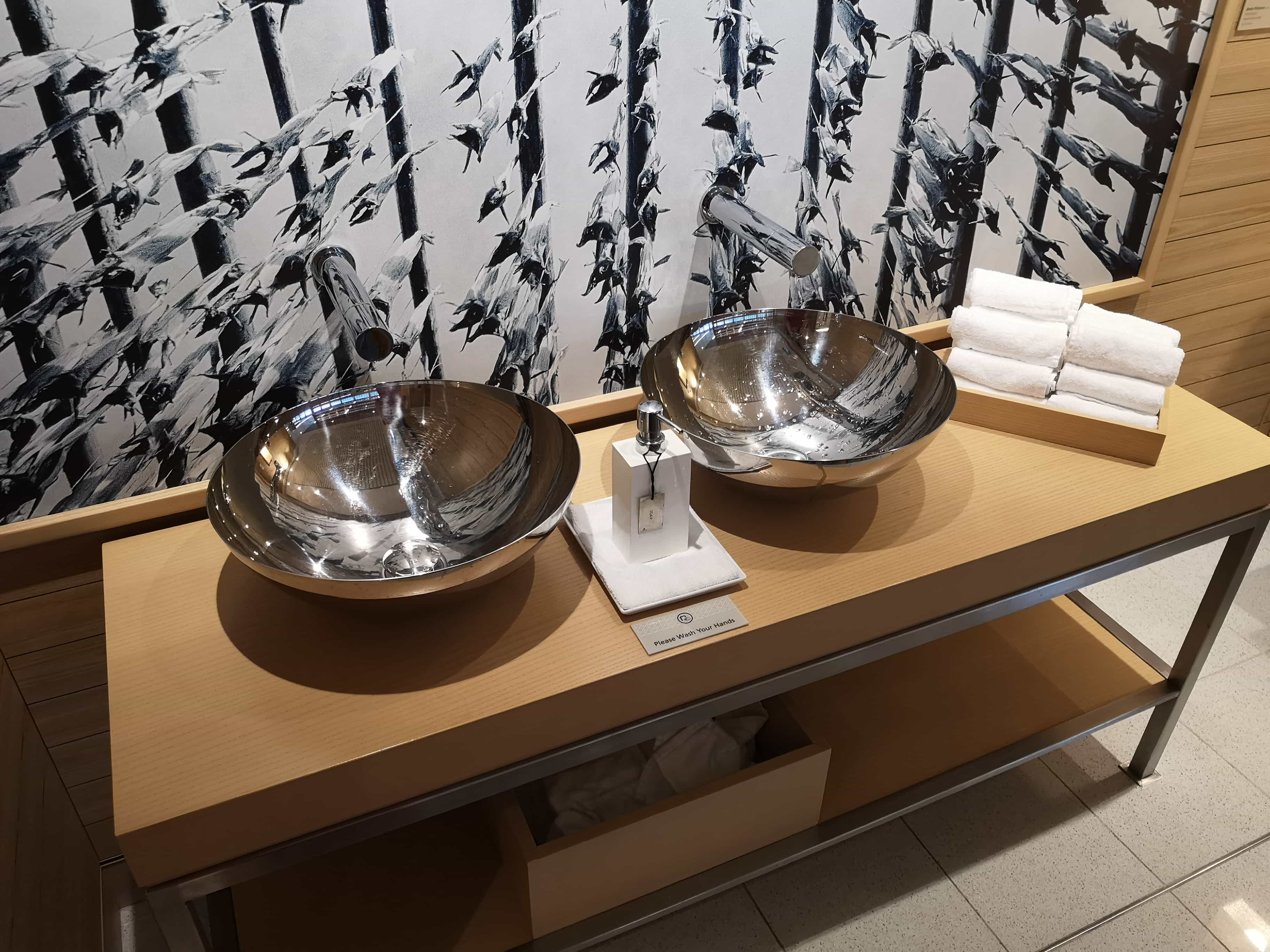 Viking Cruises Sea - Sinks Buffet handwashing towels 