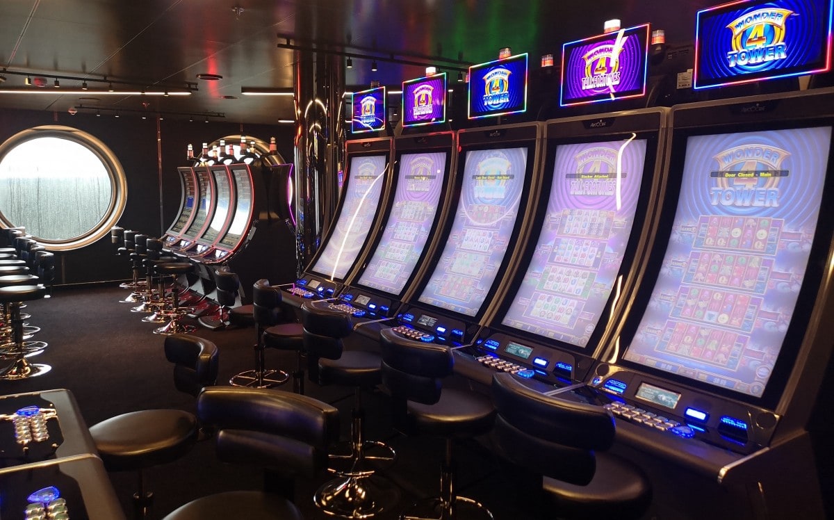 Scarlet Lady Casino Machines Games 
