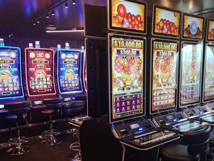 Scarlet Lady Casino Machines Games