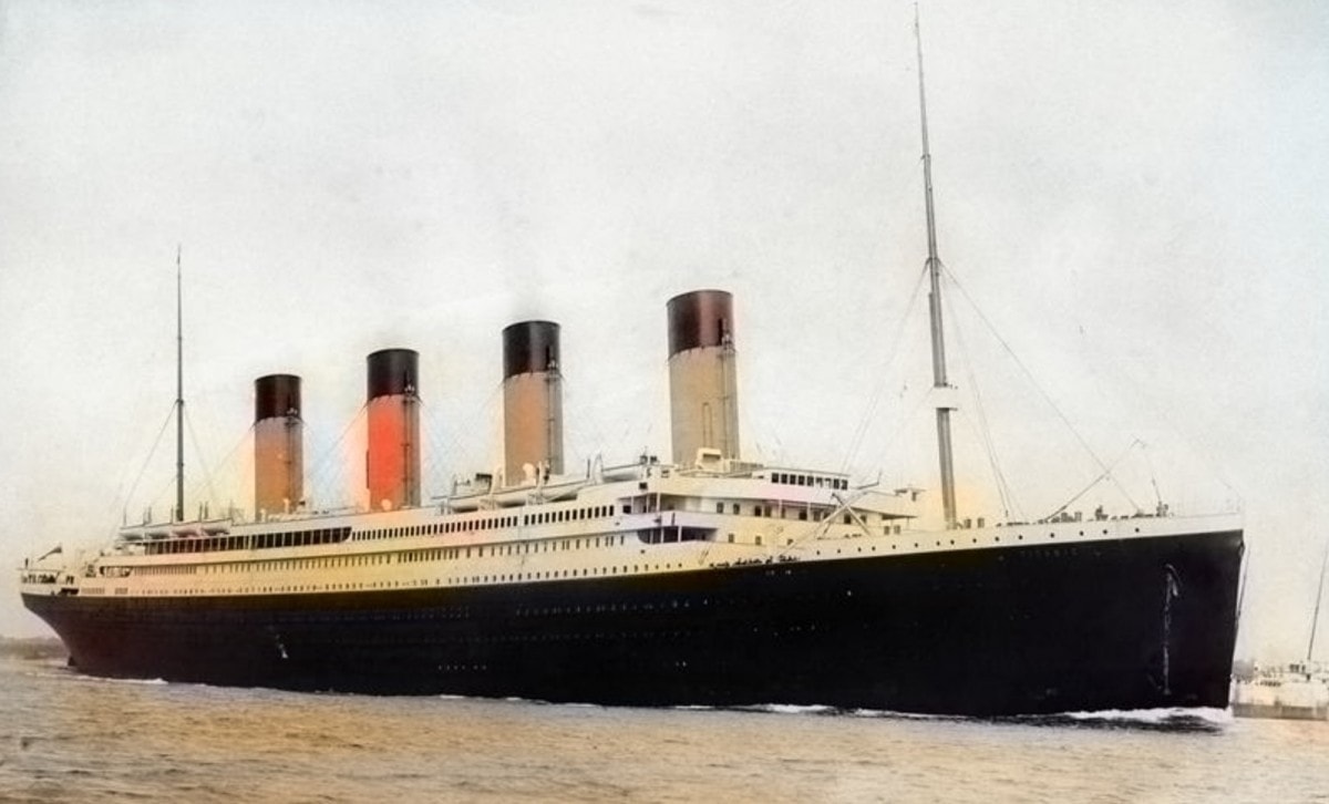 modern cruise ship size compared to titanic