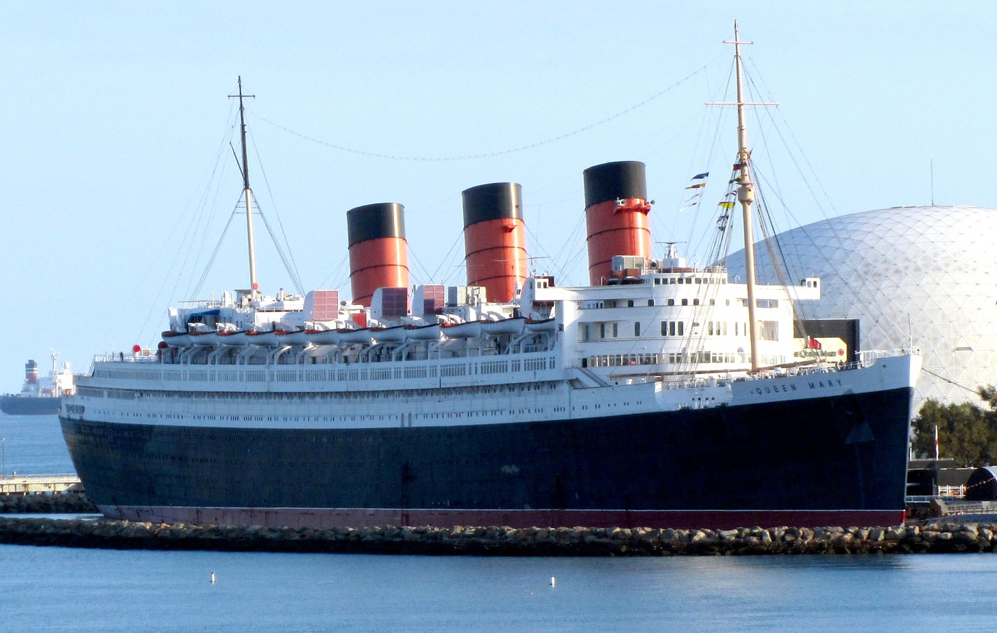 What happened on Queen Mary?