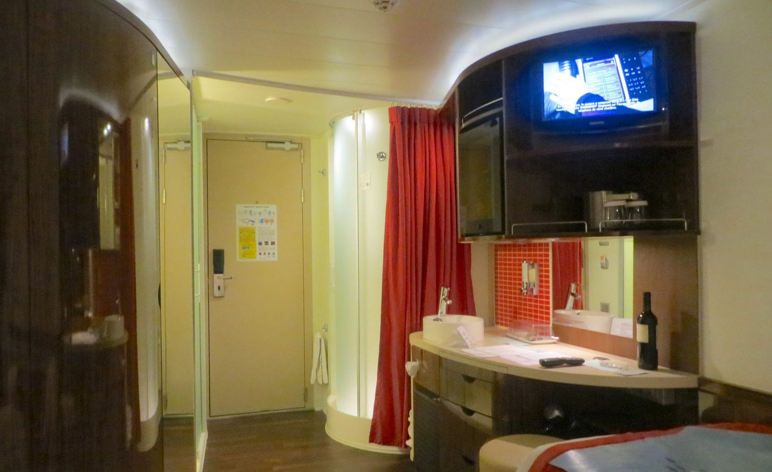 norwegian epic cabin bathroom review