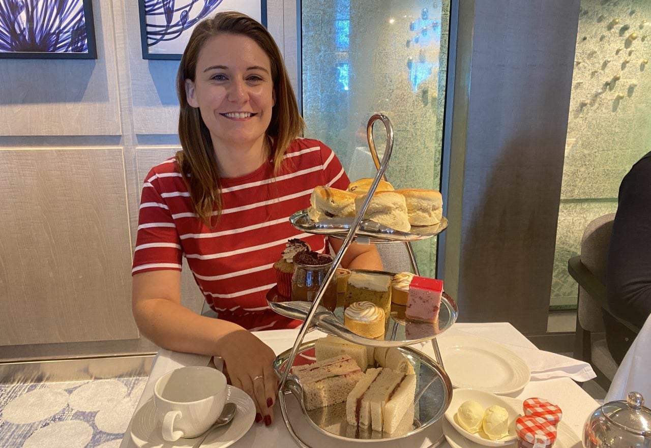 emma cruises at afternoon tea on P&O's iona with cakes