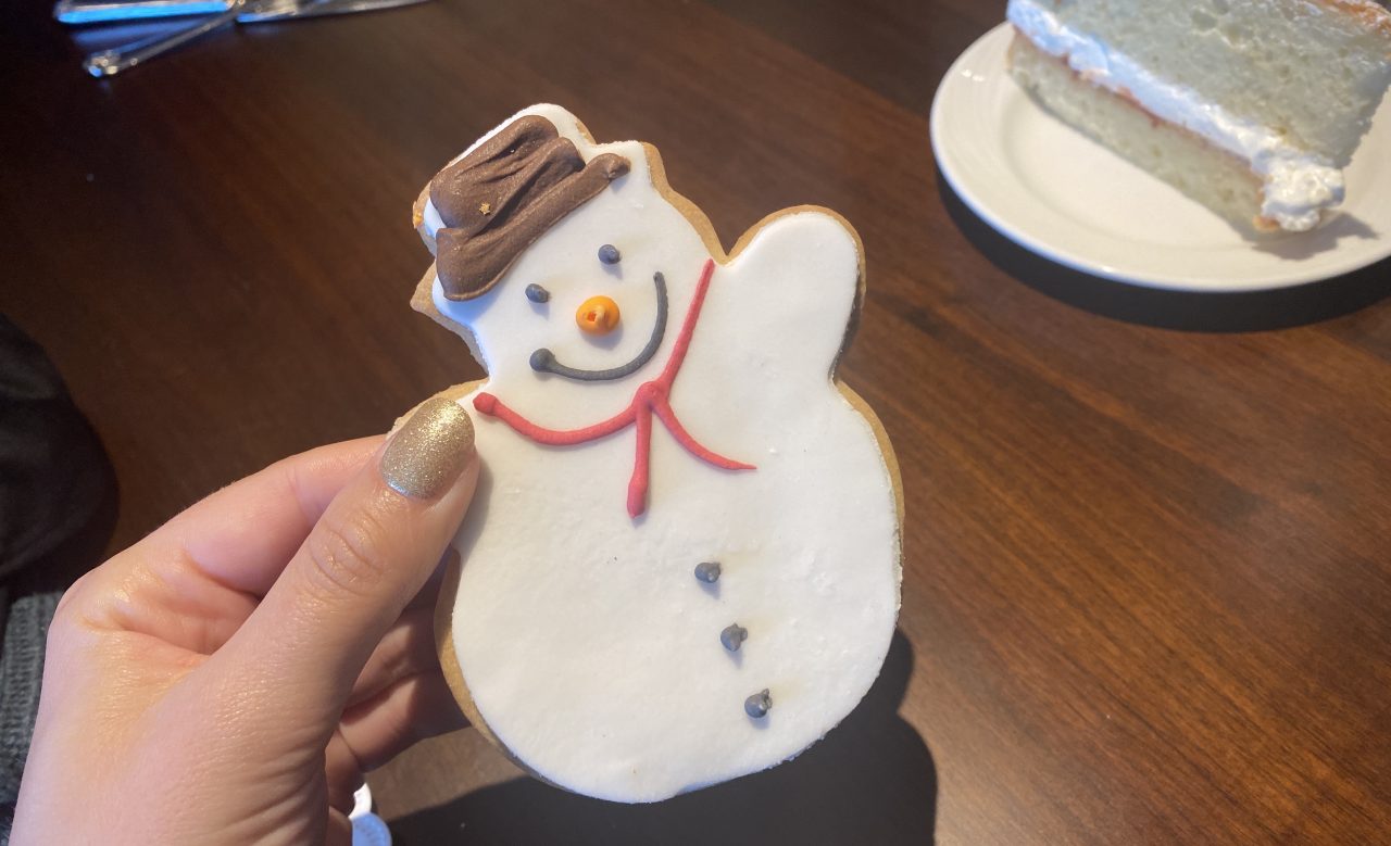 p&o cruises costa coffee cookie snowman