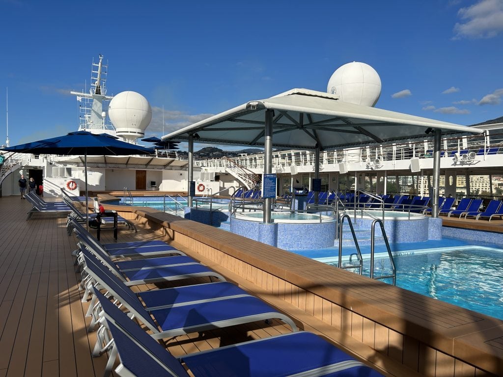 norwegian sun pool deck sun loungers