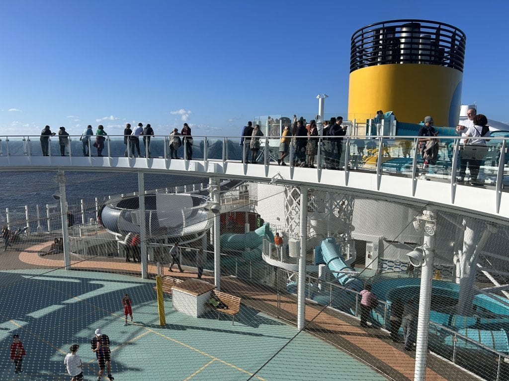 costa smeralda sports court sky walk