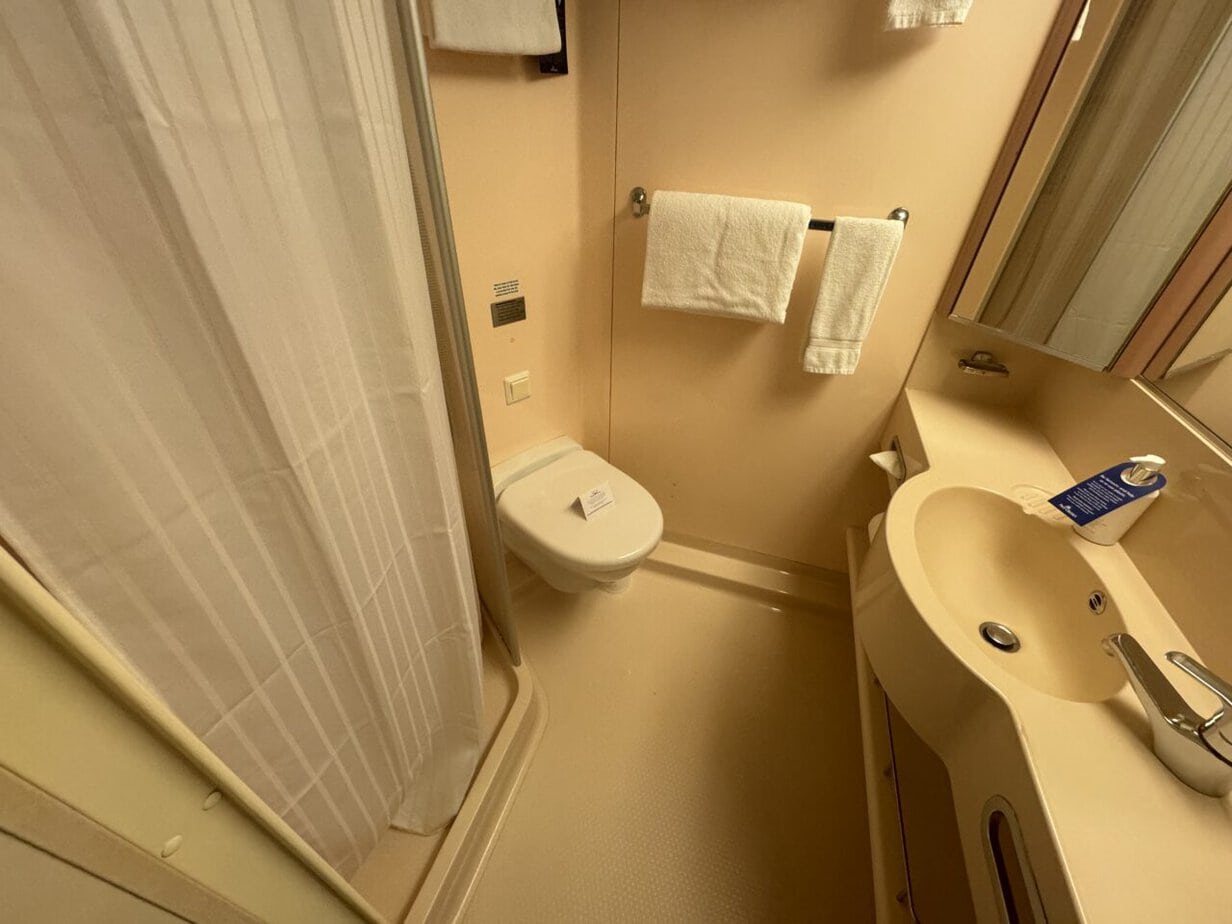 P&O Aurora bathroom