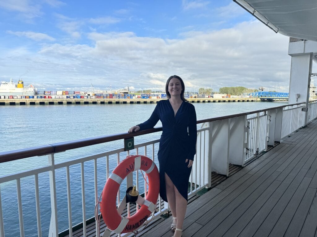 P&O Aurora Promenade deck