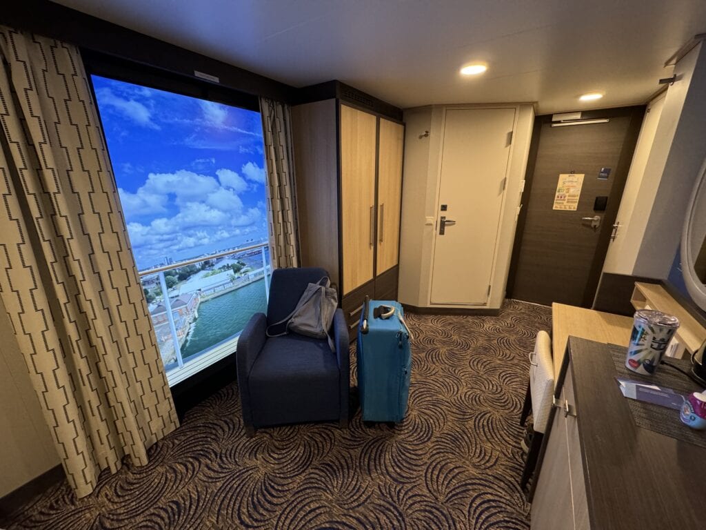 Anthem of the Seas Virtual balcony cabin