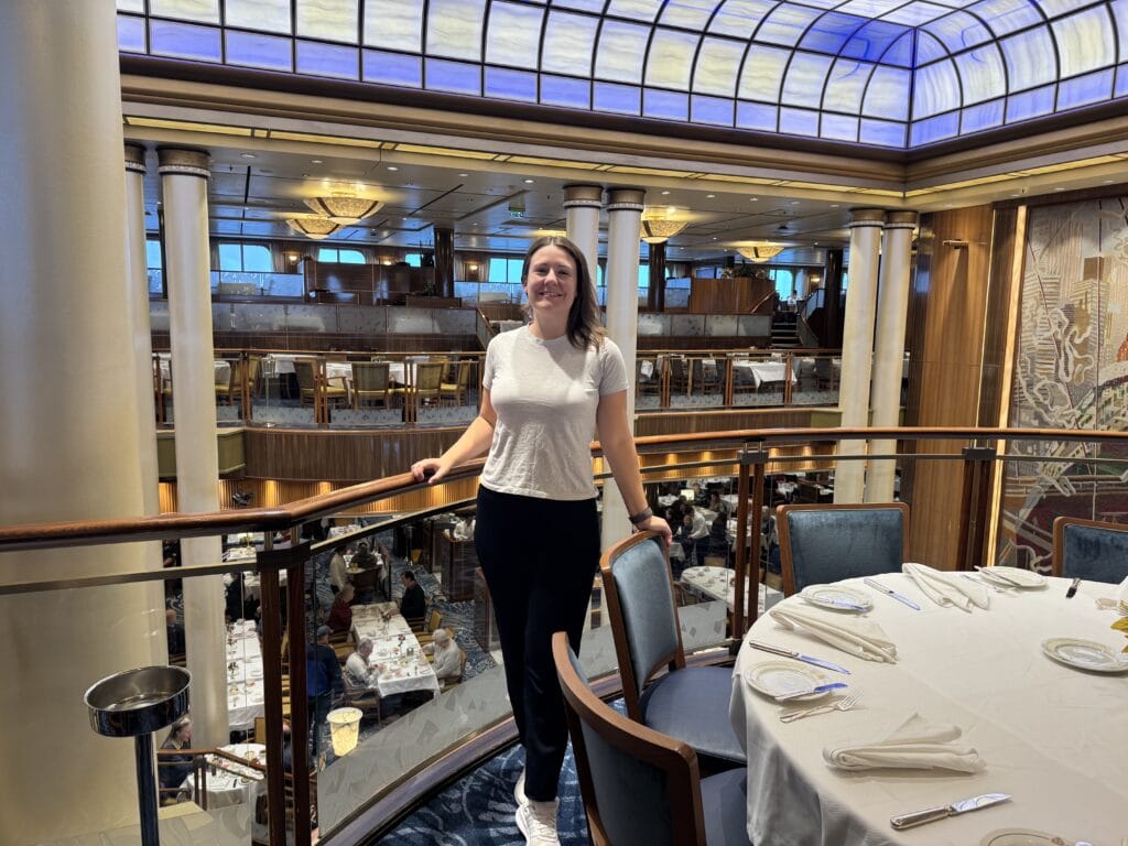 Emma Cruises QM2 dining room