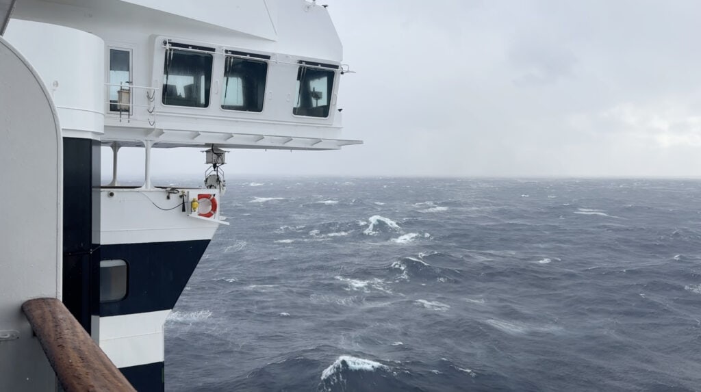 QM2 Rough Seas